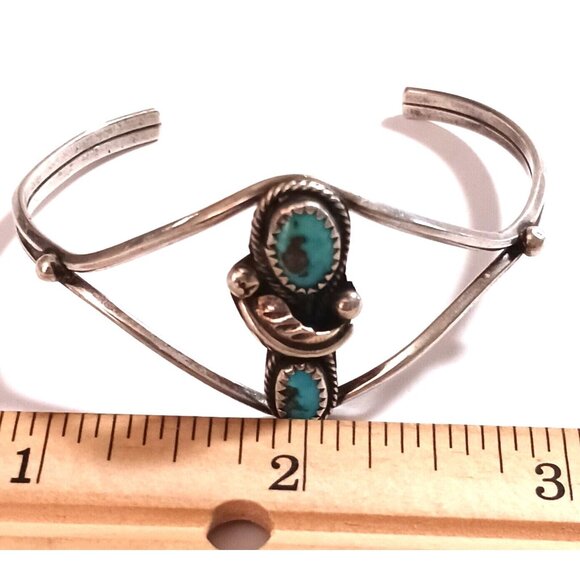 Vintage Navajo Turquoise Sterling Cuff Bracelet (1212) - Picture 4 of 6